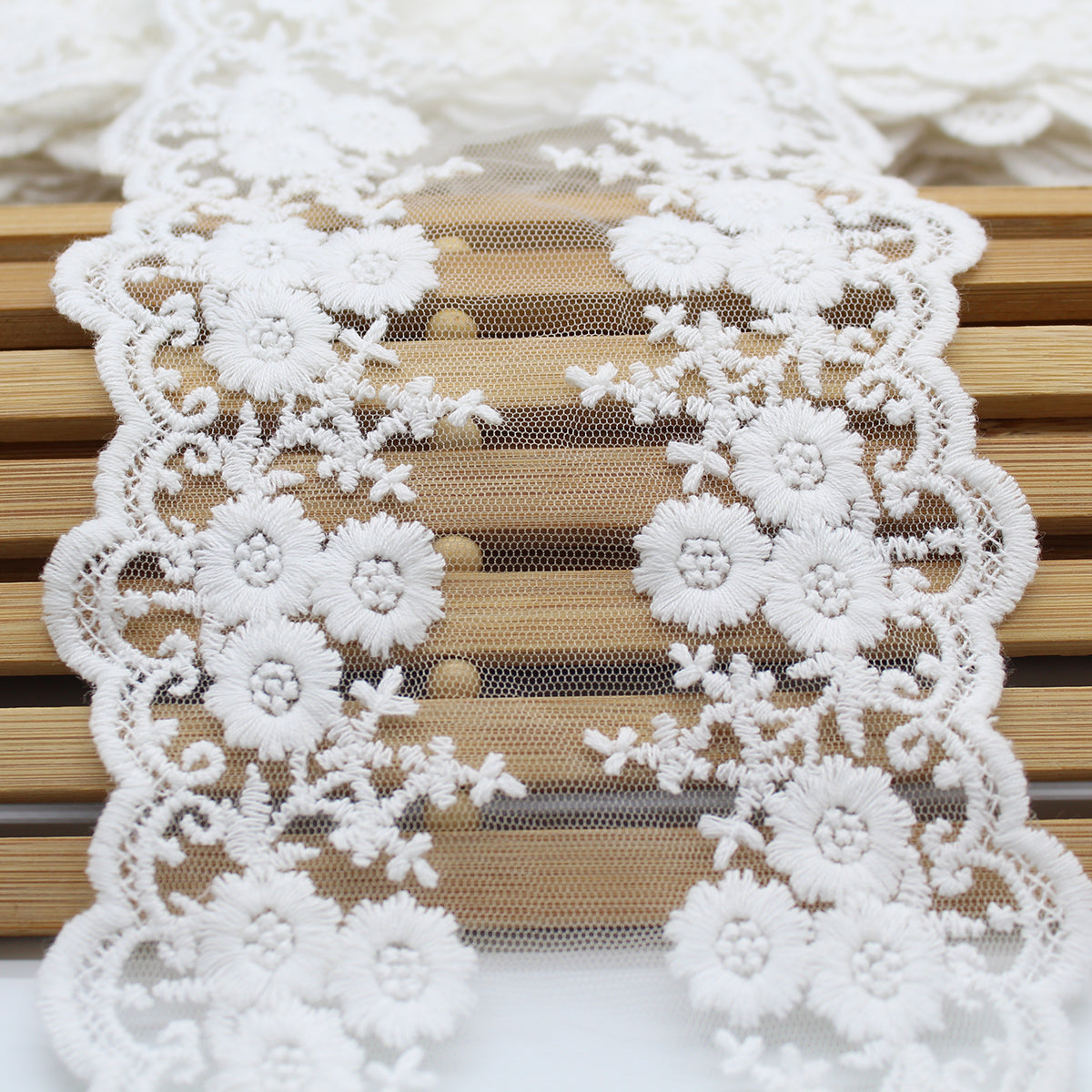 4 Yard Vintage White Lace Edge Trim Flower Embroidery Wedding Dress Bag Sewing DIY