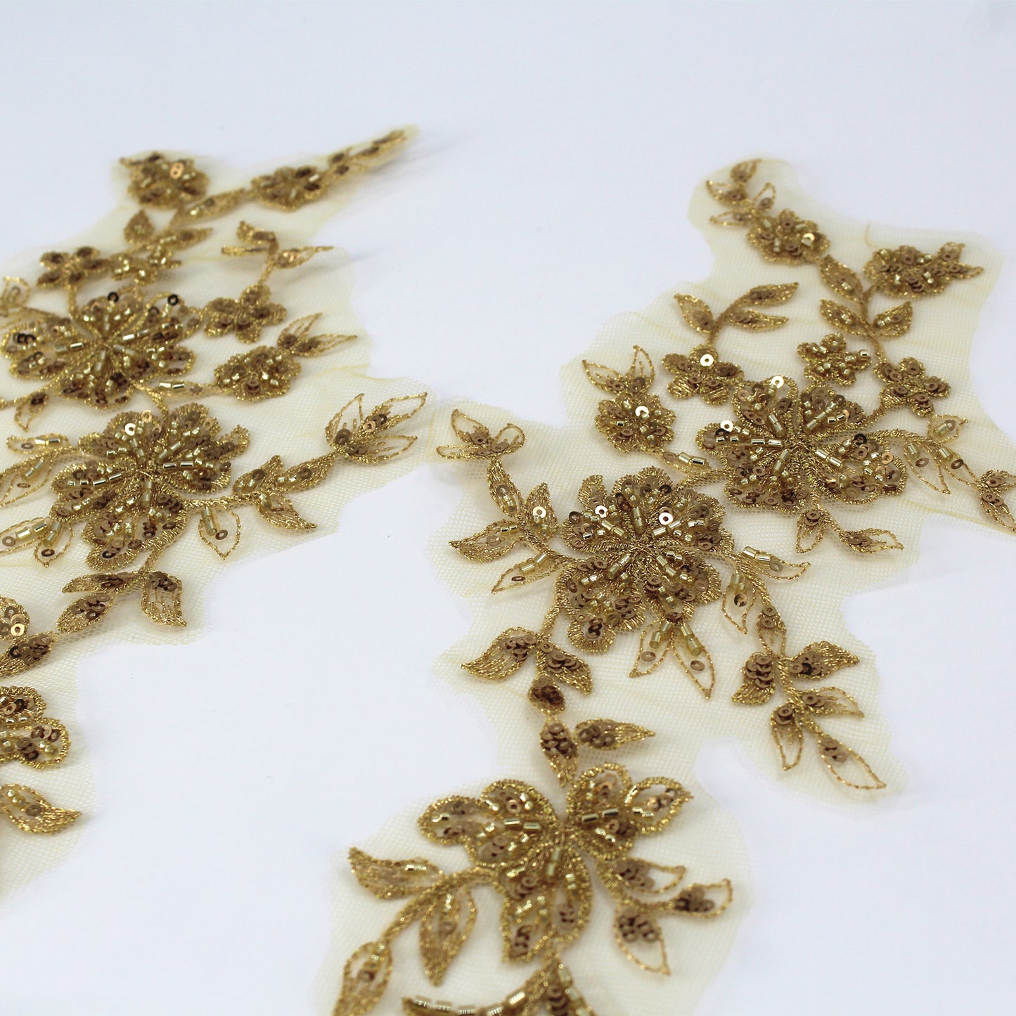 SUNMOVE One Pair 3D Beaded Embroidery Sequin Lace Applique Gold Mirror Sew On Flower Fabric Collar Patch Motif Wedding Gown Dress BridalDIY Crafts